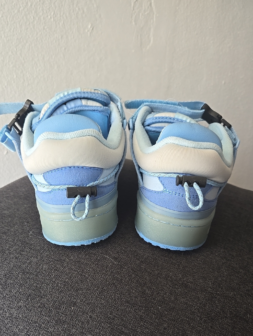 Adidas Bad Bunny X Forum Buckle Low Size 6.5. I cannot determine its authenticit - Picture 7 of 8